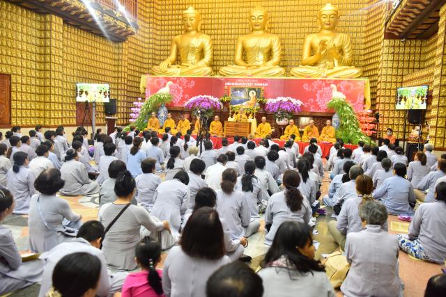 Chùa Giác Ngộ: Long trọng tổ chức khóa lễ Phật Thành Đạo PL. 2560