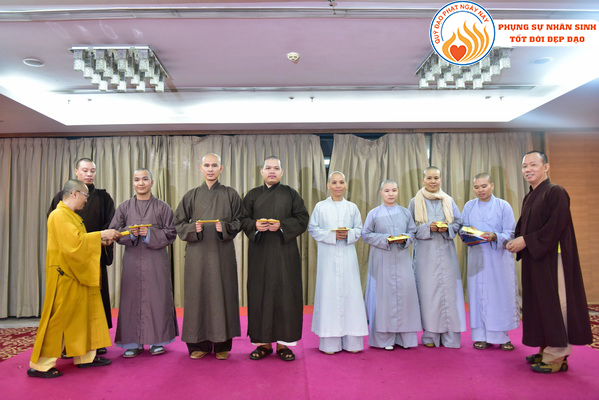 Quỹ Đạo Phật Ngày Nay - Tổng Kết Chương Trình Trao Tặng Học Bổng Tiến Sĩ tại Ấn Độ và Tích Lan - Kỳ 1 (C87-1)