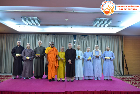 Quỹ Đạo Phật Ngày Nay - Tổng Kết Chương Trình Trao Tặng Học Bổng Tiến Sĩ tại Ấn Độ và Tích Lan - Kỳ 1 (C87-1)