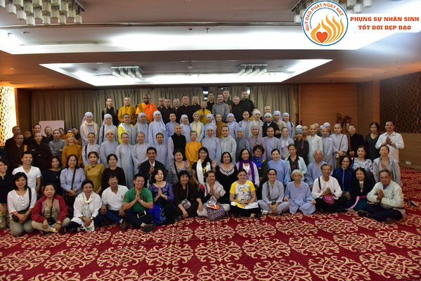 Quỹ Đạo Phật Ngày Nay - Tổng Kết Chương Trình Trao Tặng Học Bổng Tiến Sĩ tại Ấn Độ và Tích Lan - Kỳ 1 (C87-1)