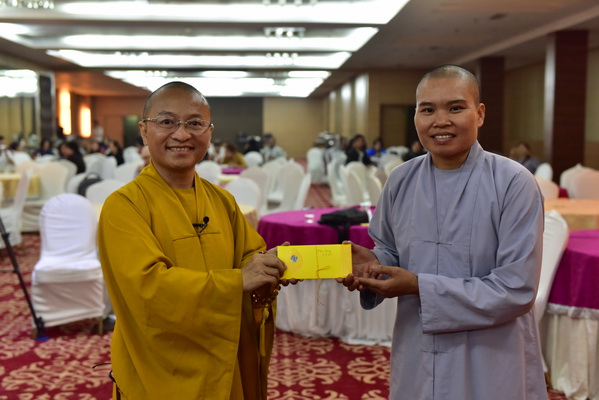 Quỹ Đạo Phật Ngày Nay - Tổng Kết Chương Trình Trao Tặng Học Bổng Tiến Sĩ tại Ấn Độ và Tích Lan - Kỳ 1 (C87-1)