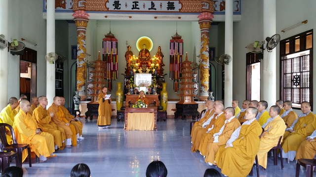 Phật giáo thị xã Ninh Hòa tổ chức lễ Phật thành đạo