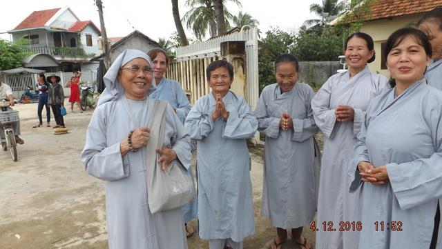 Chùa Hưng Long: Lễ thỉnh tôn tượng Phật và Bồ Tát.