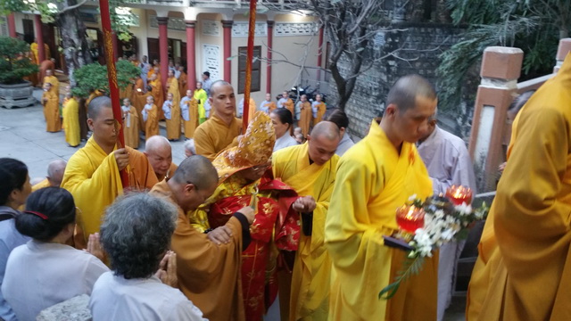 Trang nghiêm lễ nhập kim quan Trưởng lão Hòa thượng Thích Thiện Bình