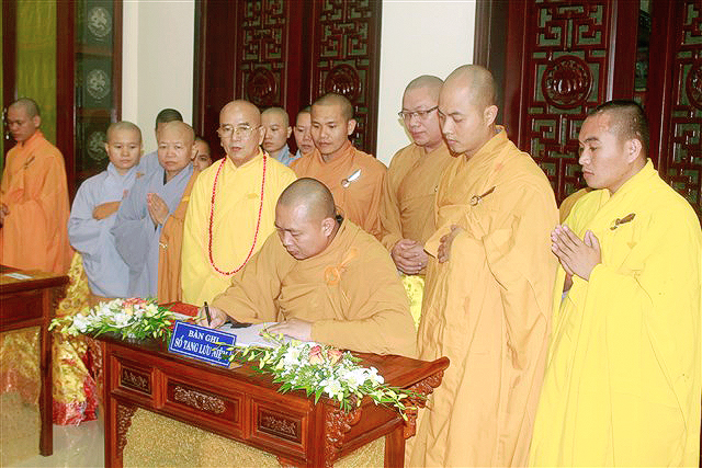Thanh Hóa: Phật giáo tỉnh kính viếng giác linh cố HT Thích Chơn Thiện