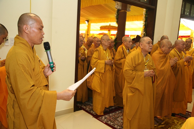 HĐCM và HĐTS viếng tang Cố Trưởng lão HT. Thích Chơn Thiện