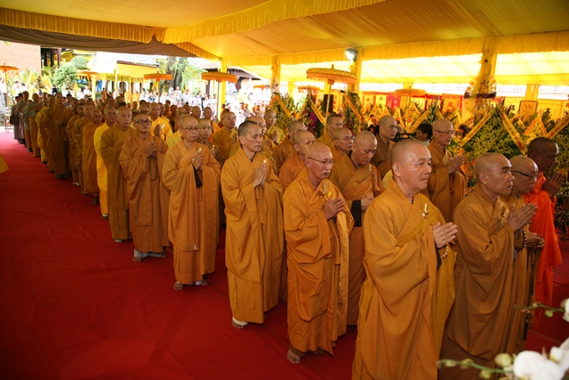 HĐCM và HĐTS viếng tang Cố Trưởng lão HT. Thích Chơn Thiện