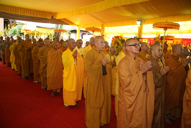 HĐCM và HĐTS viếng tang Cố Trưởng lão HT. Thích Chơn Thiện
