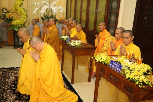 HĐCM và HĐTS viếng tang Cố Trưởng lão HT. Thích Chơn Thiện