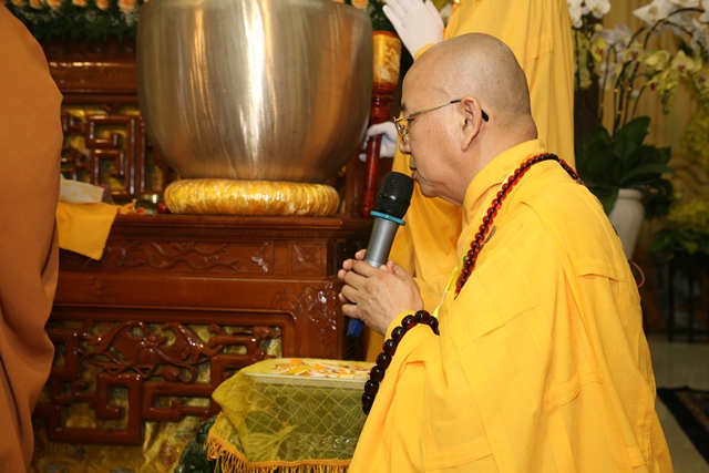 HĐCM và HĐTS viếng tang Cố Trưởng lão HT. Thích Chơn Thiện