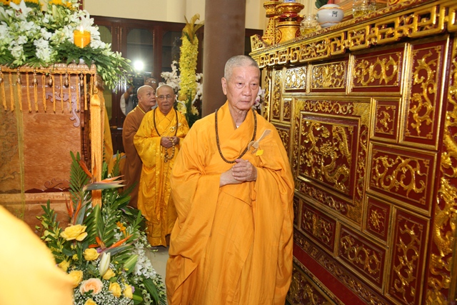 HĐCM và HĐTS viếng tang Cố Trưởng lão HT. Thích Chơn Thiện