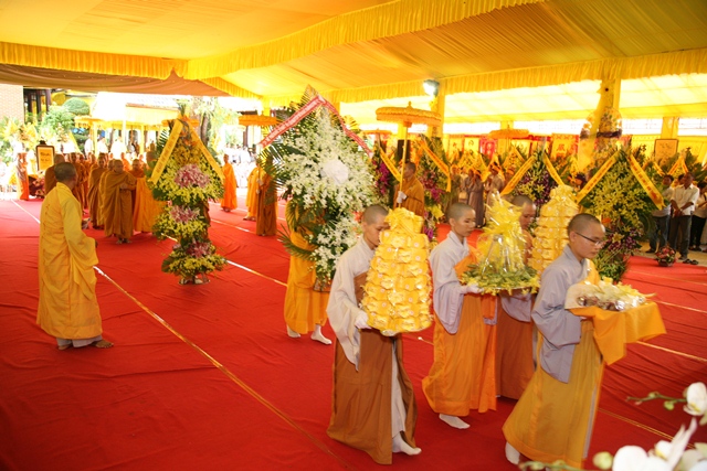 HĐCM và HĐTS viếng tang Cố Trưởng lão HT. Thích Chơn Thiện