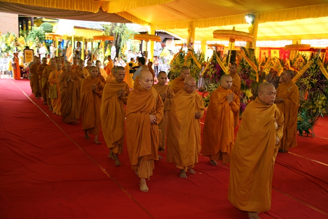 HĐCM và HĐTS viếng tang Cố Trưởng lão HT. Thích Chơn Thiện