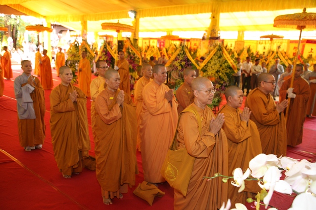 HĐCM và HĐTS viếng tang Cố Trưởng lão HT. Thích Chơn Thiện