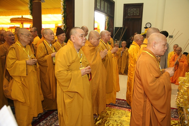 HĐCM và HĐTS viếng tang Cố Trưởng lão HT. Thích Chơn Thiện