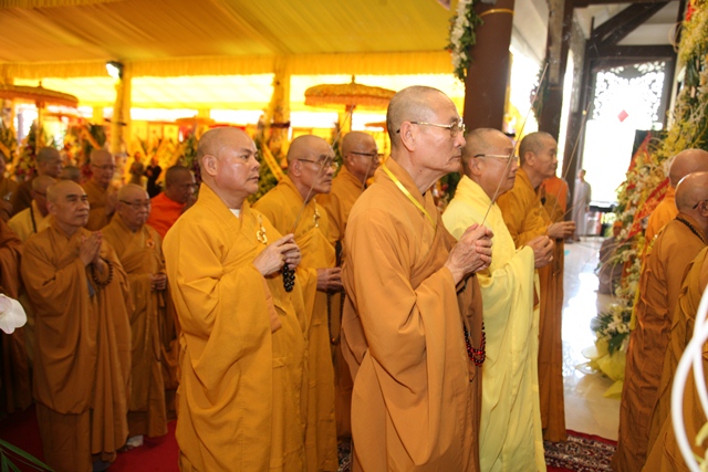 HĐCM và HĐTS viếng tang Cố Trưởng lão HT. Thích Chơn Thiện