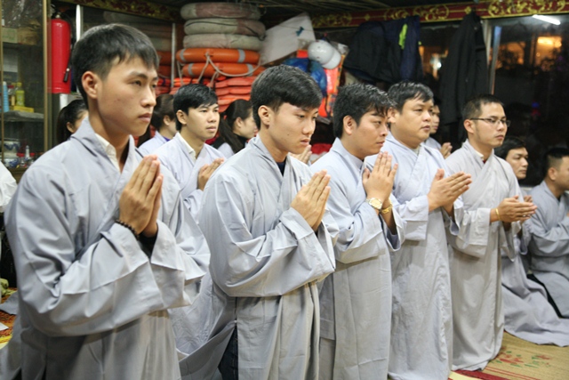 Lễ Phóng sanh đăng hướng vọng kỷ niệm khánh đản Đức Phật A Di Đà năm Bính Thân