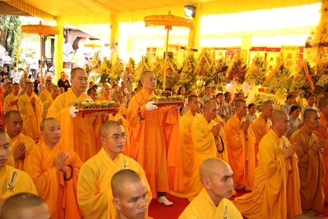 Lễ Sơ dạ cung tiến Giác linh Cố Trưởng lão HT. Thích Chơn Thiện