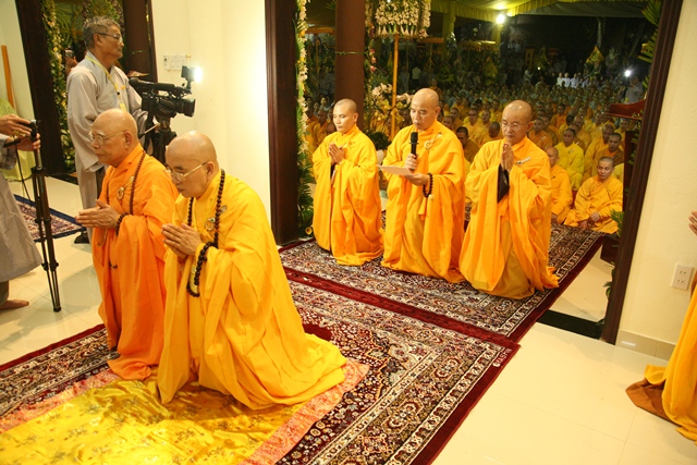 Lễ Tưởng niệm của Ban Trị sự tỉnh, Môn phái Tổ đình Tường Vân và Học viện Phật giáo Huế
