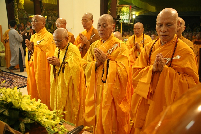 Lễ Tưởng niệm của Ban Trị sự tỉnh, Môn phái Tổ đình Tường Vân và Học viện Phật giáo Huế