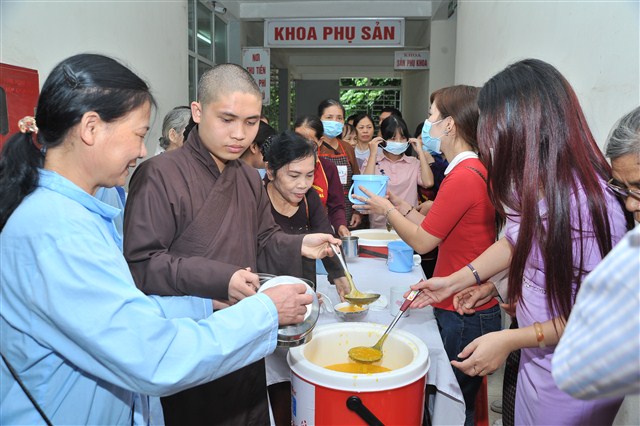 Thanh Hóa: Ra mắt &quot;Nồi cháo nhân ái tuổi thơ cười&quot; tại Bệnh viện Đa khoa TP. Thanh Hóa