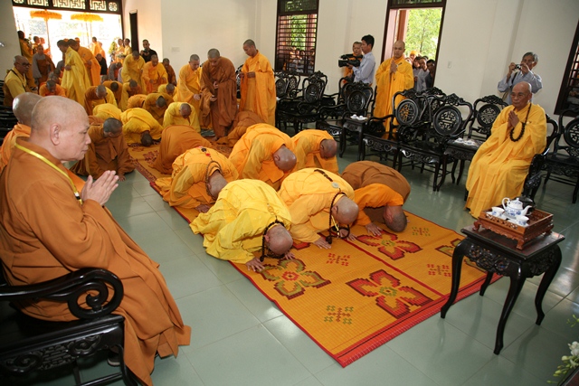 Cung nghinh Giác linh cố HT. Thích Chơn Thiện thăm 2 cơ sở Học viện và Văn phòng BTS tỉnh