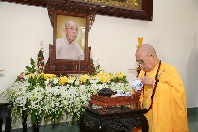 Cung nghinh Giác linh cố HT. Thích Chơn Thiện thăm 2 cơ sở Học viện và Văn phòng BTS tỉnh