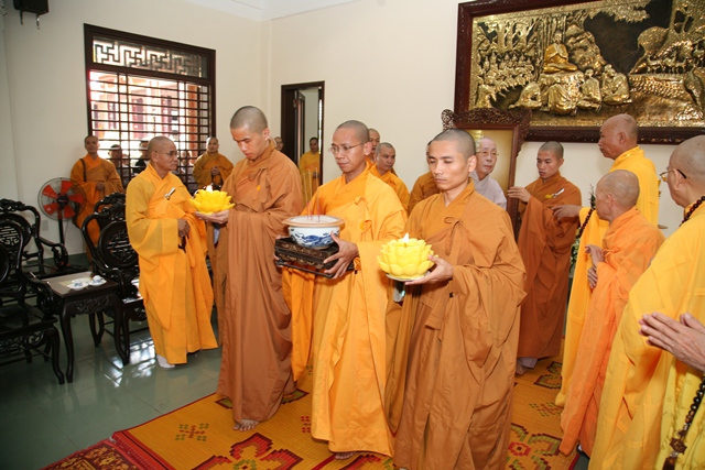Cung nghinh Giác linh cố HT. Thích Chơn Thiện thăm 2 cơ sở Học viện và Văn phòng BTS tỉnh