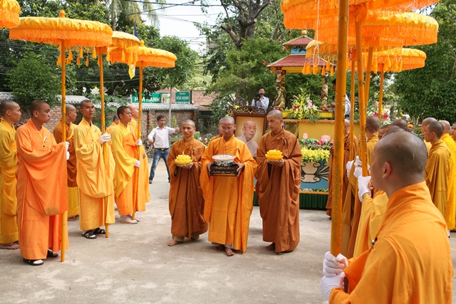 Cung nghinh Giác linh cố HT. Thích Chơn Thiện thăm 2 cơ sở Học viện và Văn phòng BTS tỉnh
