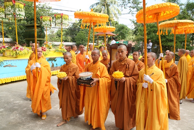 Cung nghinh Giác linh cố HT. Thích Chơn Thiện thăm 2 cơ sở Học viện và Văn phòng BTS tỉnh