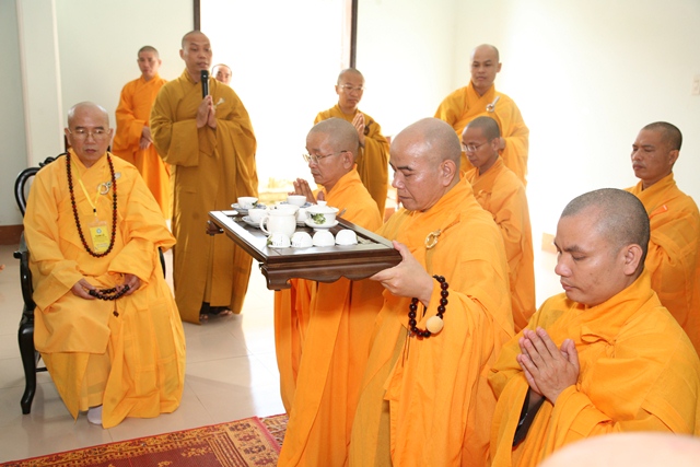 Cung nghinh Giác linh cố HT. Thích Chơn Thiện thăm 2 cơ sở Học viện và Văn phòng BTS tỉnh