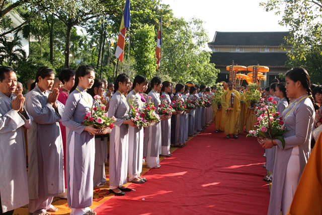 Cung nghinh Giác linh cố HT. Thích Chơn Thiện thăm 2 cơ sở Học viện và Văn phòng BTS tỉnh
