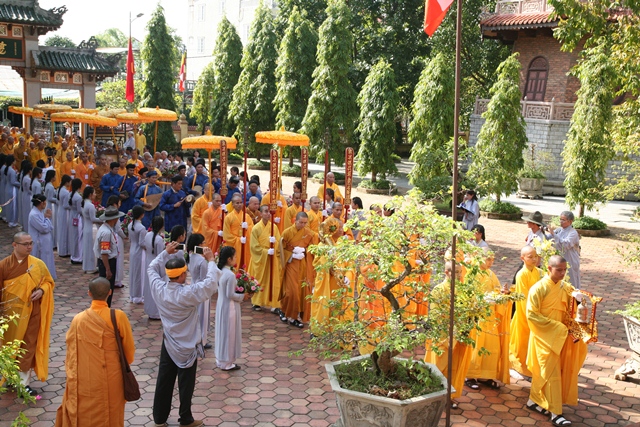 Cung nghinh Giác linh cố HT. Thích Chơn Thiện thăm 2 cơ sở Học viện và Văn phòng BTS tỉnh