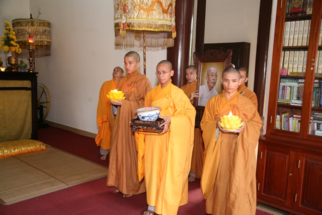 Cung nghinh Giác linh cố HT. Thích Chơn Thiện thăm 2 cơ sở Học viện và Văn phòng BTS tỉnh