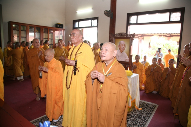 Cung nghinh Giác linh cố HT. Thích Chơn Thiện thăm 2 cơ sở Học viện và Văn phòng BTS tỉnh