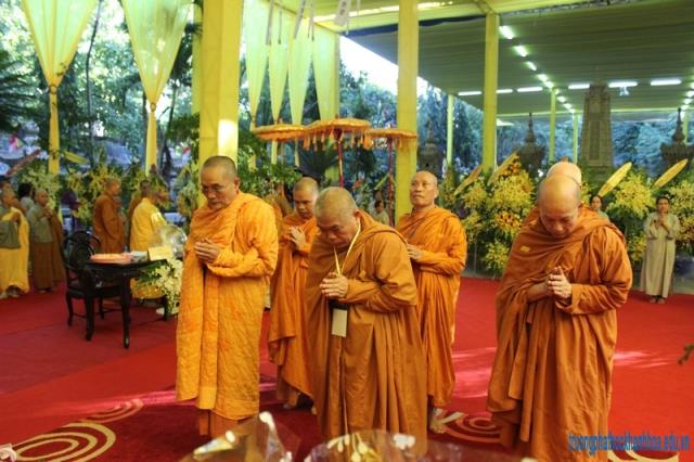 Khánh Hòa: HĐCM, HĐTS GHPGVN kính viếng cố Trưởng  lão HT.Thích Thiện Bình