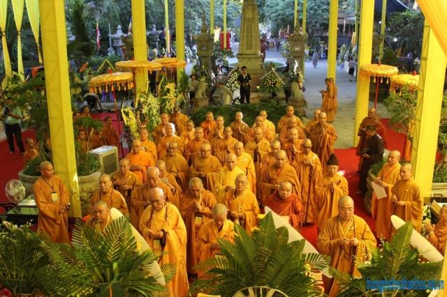 Khánh Hòa: HĐCM, HĐTS GHPGVN kính viếng cố Trưởng  lão HT.Thích Thiện Bình