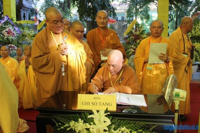 Khánh Hòa: HĐCM, HĐTS GHPGVN kính viếng cố Trưởng  lão HT.Thích Thiện Bình