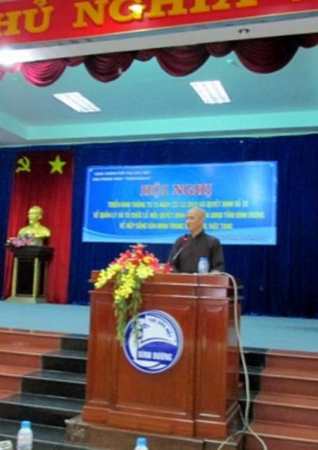 Bình Dương : Buổi Nói Chuyện Xoay Quanh Vấn Đề Cưới Hỏi, Tang Lễ