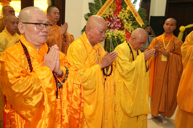 Chùm ảnh: Các phái đoàn viếng tang Cố Trưởng lão HT. Thích Chơn Thiện ngày 12/11