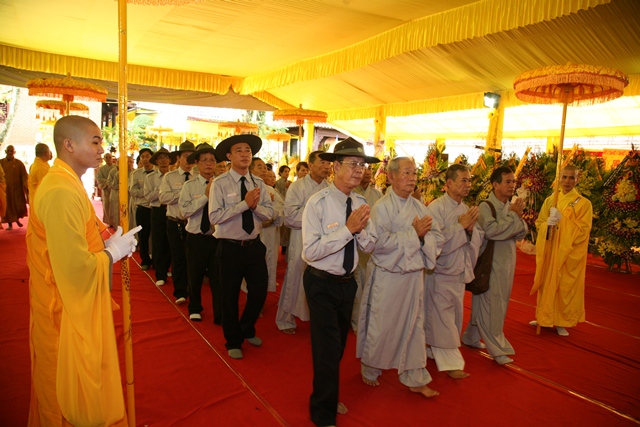 Chùm ảnh: Các phái đoàn viếng tang Cố Trưởng lão HT. Thích Chơn Thiện ngày 12/11
