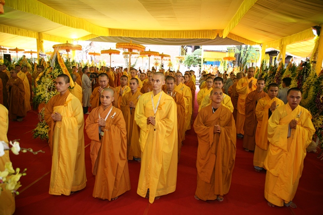 Chùm ảnh: Các phái đoàn viếng tang Cố Trưởng lão HT. Thích Chơn Thiện ngày 12/11