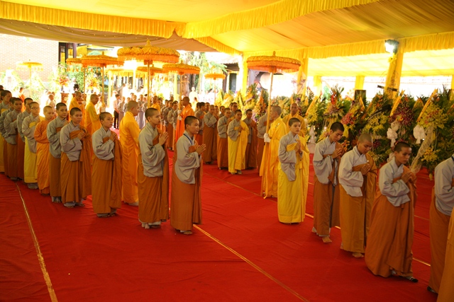 Chùm ảnh: Các phái đoàn viếng tang Cố Trưởng lão HT. Thích Chơn Thiện ngày 12/11