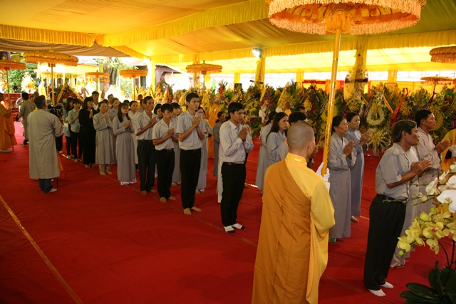 Chùm ảnh: Các phái đoàn viếng tang Cố Trưởng lão HT. Thích Chơn Thiện ngày 12/11