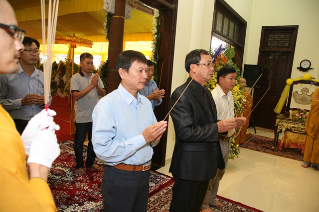 Chùm ảnh: Các phái đoàn viếng tang Cố Trưởng lão HT. Thích Chơn Thiện ngày 12/11