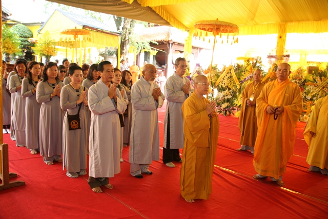 Chùm ảnh: Các phái đoàn viếng tang Cố Trưởng lão HT. Thích Chơn Thiện ngày 15/11