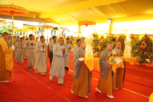 Chùm ảnh: Các phái đoàn viếng tang Cố Trưởng lão HT. Thích Chơn Thiện ngày 15/11
