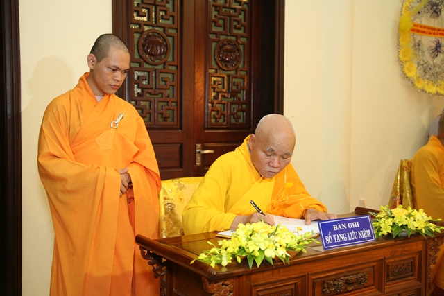 Lễ Sơ dạ cung tiến Giác linh Cố Trưởng lão HT. Thích Chơn Thiện