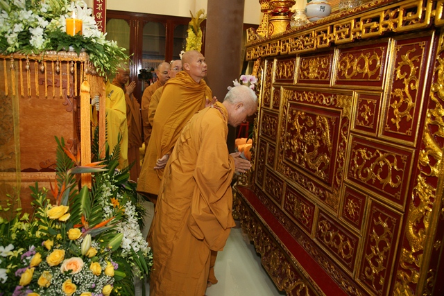 Lễ Sơ dạ cung tiến Giác linh Cố Trưởng lão HT. Thích Chơn Thiện