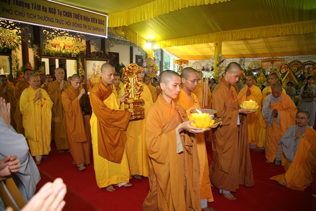 Lễ thỉnh Giác linh Cố Trưởng lão HT.Thích Chơn Thiện yết Phật, Tổ